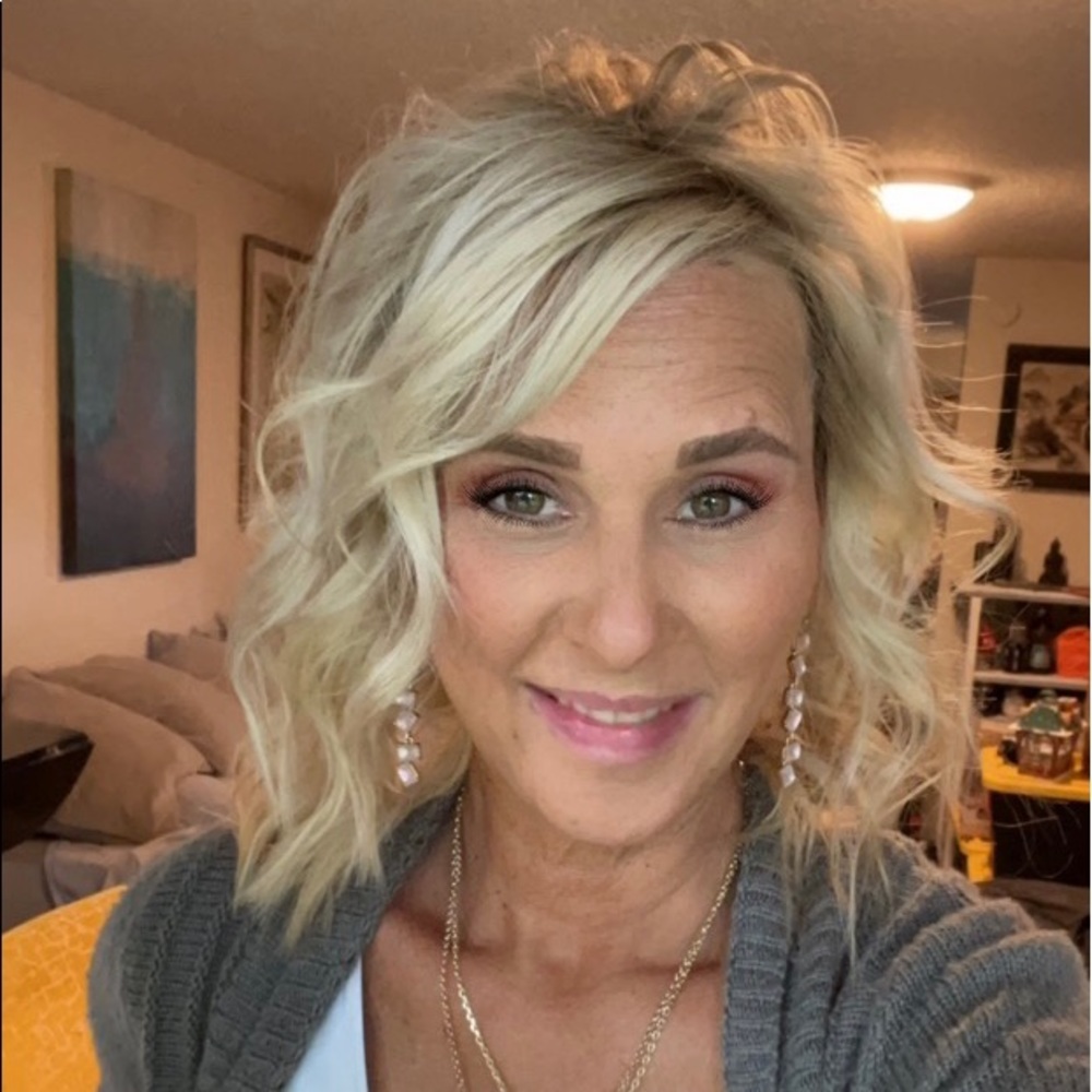 Meet your Posher, Tara-Lyn